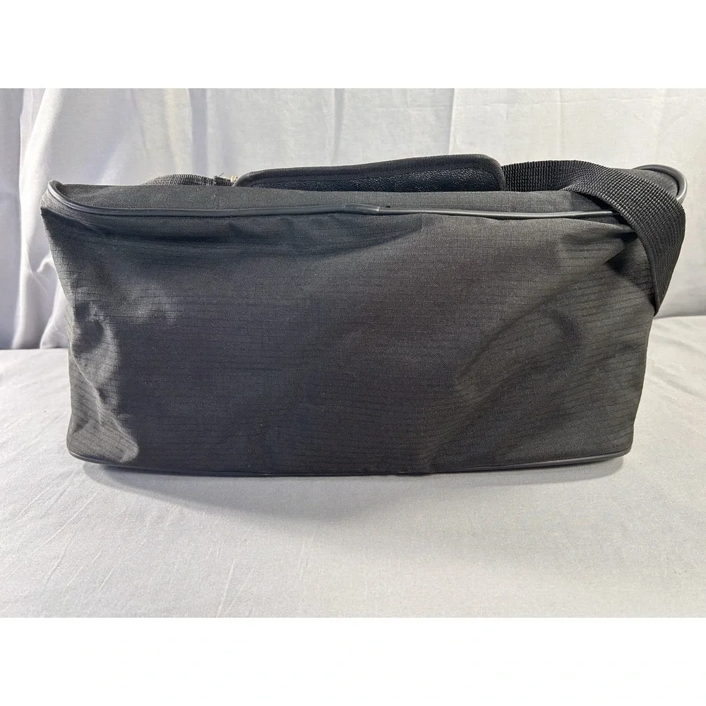 Eddie Bauer travel black duffle bag 18